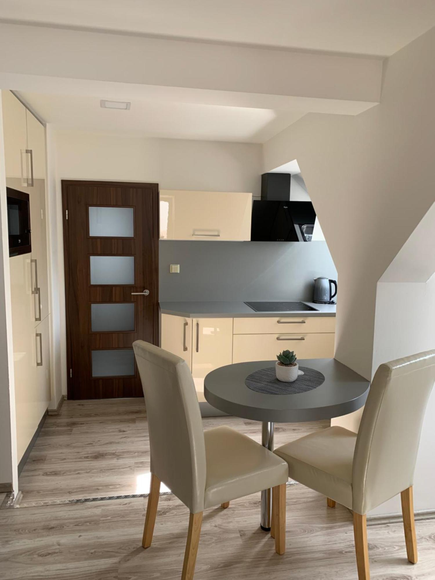 Apartmanovy Byt 2 Tremosna 외부 사진